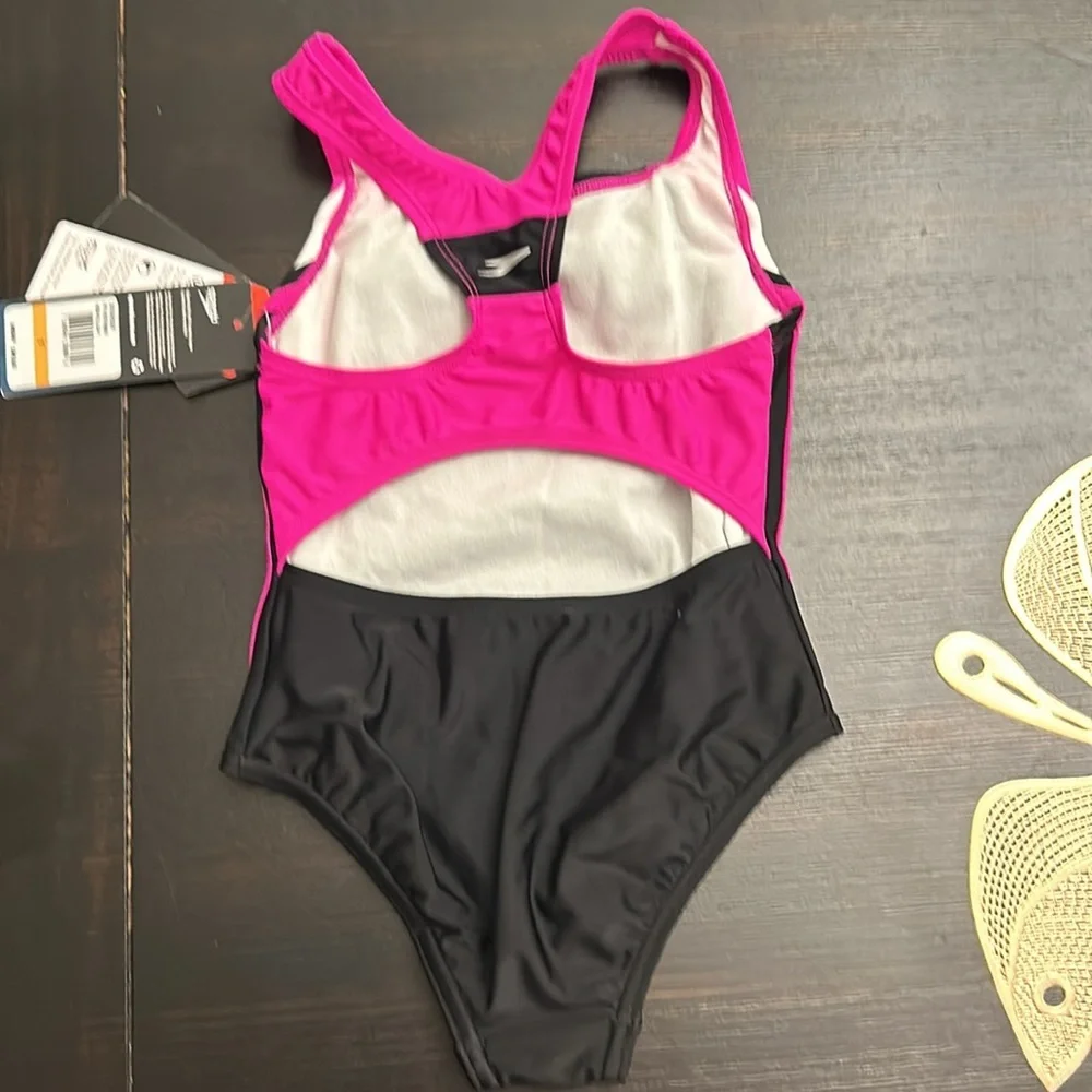 Speedo Big Girl's Swimsuit One Piece Infinity Splice Thick‎ Strap, Blush Size 7